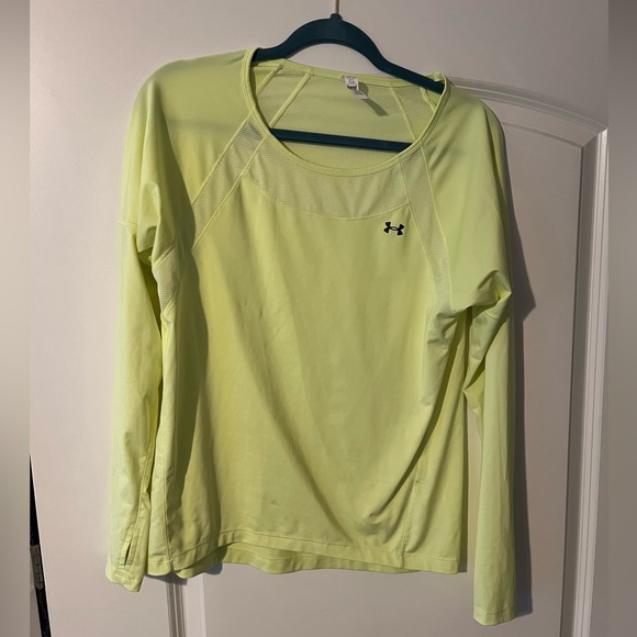 Under Armour size small (fits more like a mediumlarge though) yellow long sleeve - Picture 2 of 5